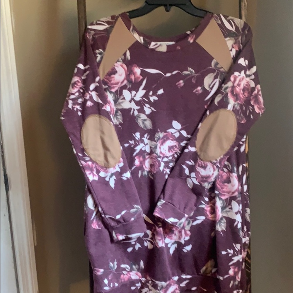 Top - Picture 2 of 2